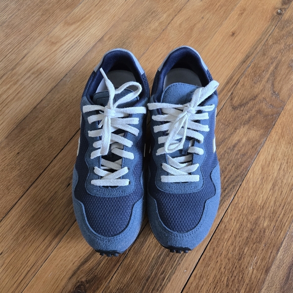 Veja Navy and Cream Women's Sneakers - Picture 3 of 12